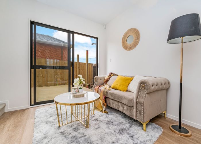 For sale 3/442 Old Te Atatu Road, Te Atatu Peninsula, Waitakere City