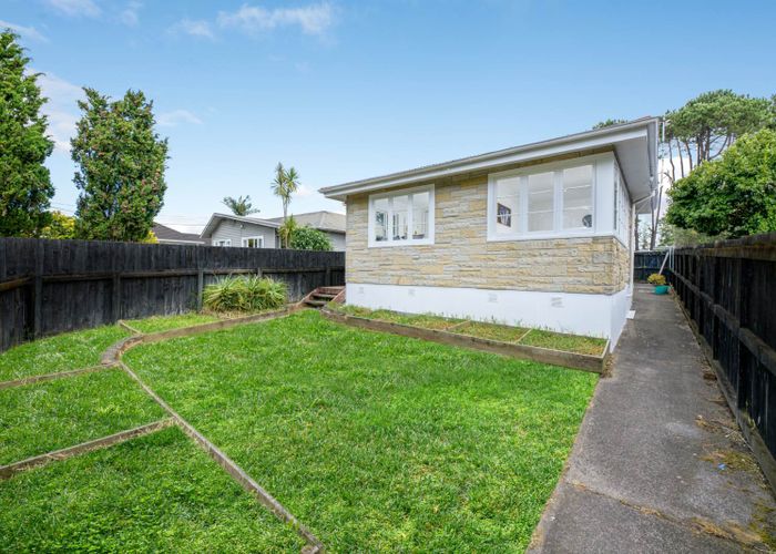 Free property data for 175 Portage Road, New Lynn, Auckland homes.co.nz