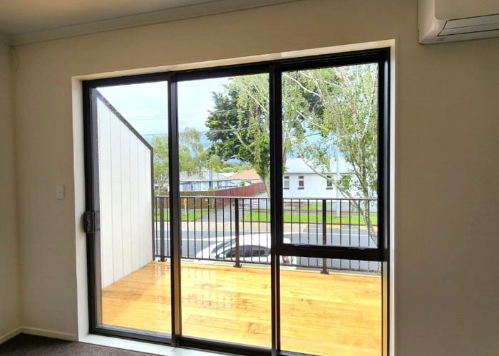 For rent 2/16 Russell Road, Manurewa, Manukau City, Auckland homes