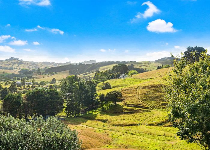 Free property data for 87 Mititai Road, Waiotira homes.co.nz