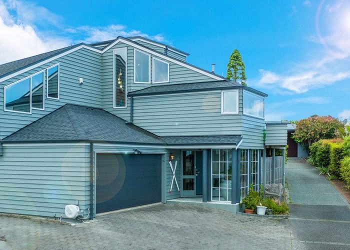 For sale 7B Peter Terrace, Castor Bay, North Shore City, Auckland