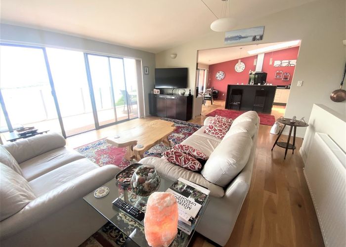 For rent 118 Scarborough Road, Sumner, Christchurch City, Canterbury