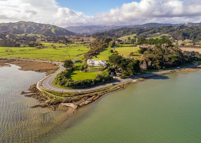 Free property data for 479 Grays Road, Pauatahanui homes.co.nz