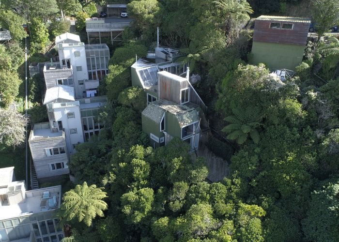 Free property data for 28 Koromiko Road, Aro Valley, Wellington homes