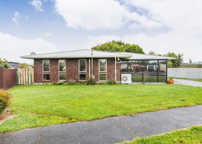 Free property data for 2 Ashdown Crescent, Feilding homes.co.nz