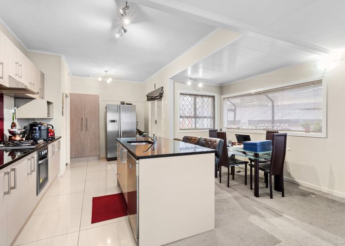 For sale 179 Taylor Street, Blockhouse Bay, Auckland City, Auckland