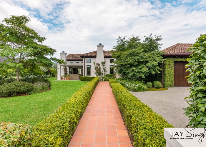 Free property data for 26 Monument Road, Clevedon homes.co.nz