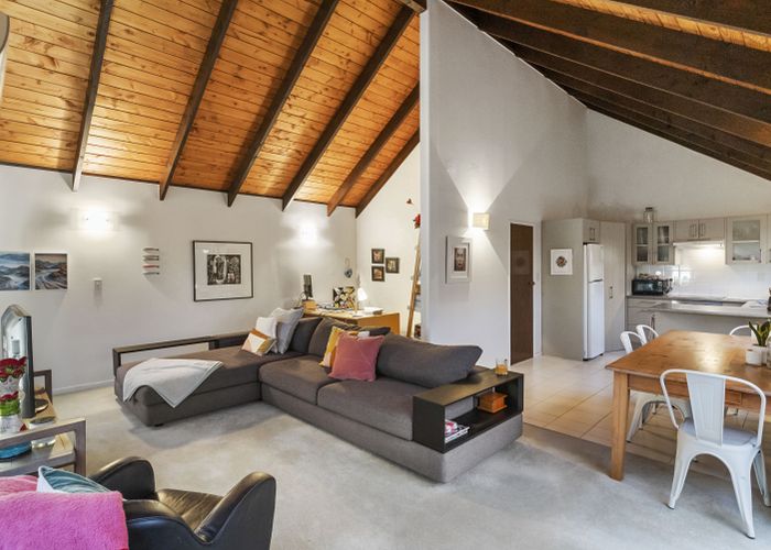 Free property data for 1/42 Shackleton Road, Mount Eden, Auckland