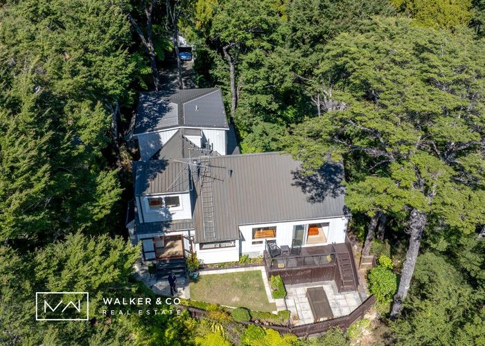 For sale 10 Tiniroa Grove, Silverstream, Upper Hutt, Wellington