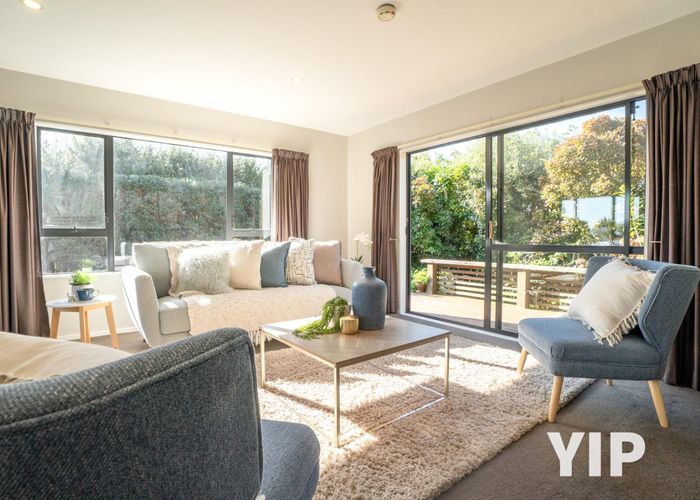 Recently sold 15B Kinapori Terrace, Newlands, Wellington homes.co.nz