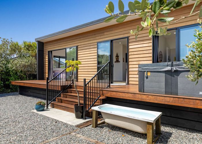 For sale 33 Ngahue Crescent Carters Beach Westport, Carters Beach