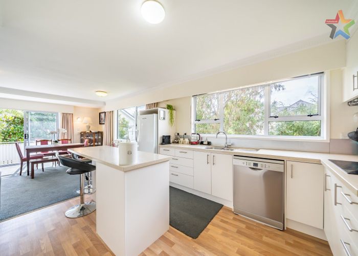 Free property data for 25 Penrose Street, Woburn, Lower Hutt homes.co.nz