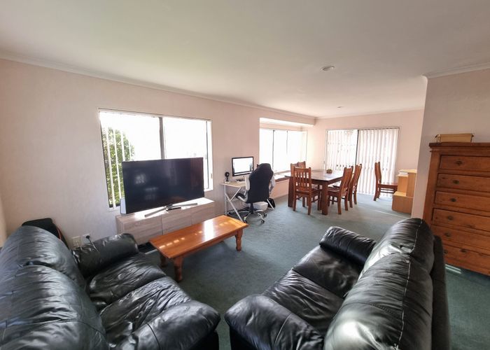 For rent 91 Moyrus Crescent, East Tamaki Heights, Manukau City