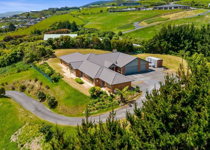 For rent 50 Bing Lucas Drive, Tawa, Wellington, Wellington homes.co.nz