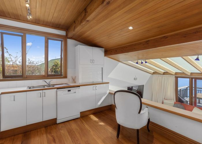 Free property data for 64 Ferry Road, Days Bay, Lower Hutt homes.co.nz