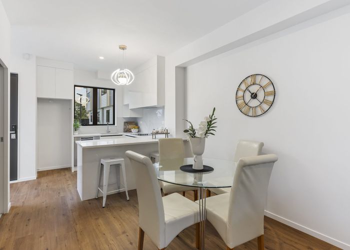 For sale 7/101 Botany Road, Botany Downs, Manukau City, Auckland