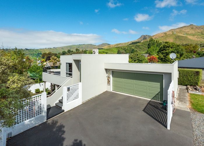 For sale 9A Avoca Valley Road, Heathcote, Christchurch City