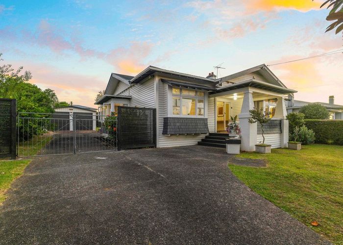 Recently sold 71 Mcintyre Road, Mangere Bridge, Auckland homes.co.nz