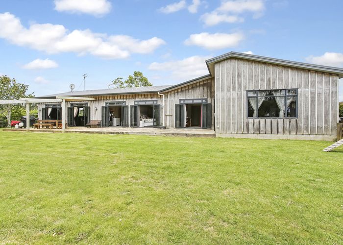 Free property data for 221 Dominion Road, Tuakau, Tuakau homes.co.nz