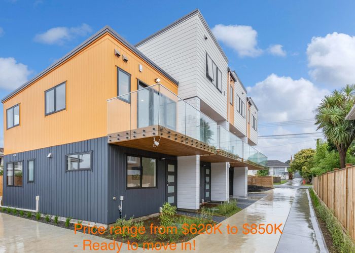 For sale 2/30 Woodford Ave, Henderson, Waitakere City, Auckland