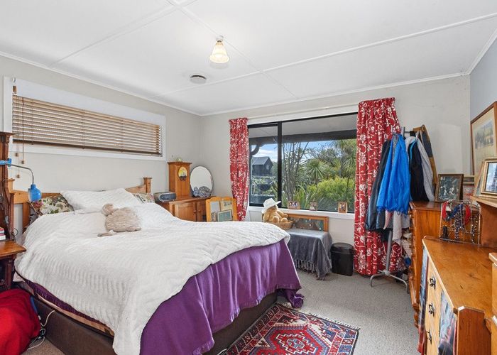 For sale 10 Stedley Place, Heathcote, Christchurch City, Canterbury