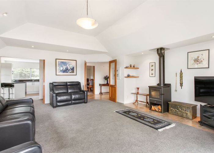 Free property data for 9 Kilmuir Lane, Harewood, Christchurch homes.co.nz