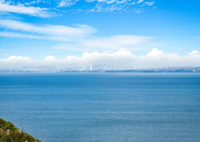 For sale 87 Roberts Road, Matakatia Bay, Rodney, Auckland homes.co.nz