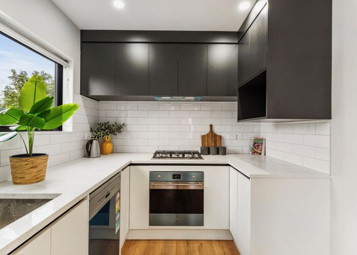 For sale 43D Mirrabooka Avenue, Botany Downs, Manukau City, Auckland