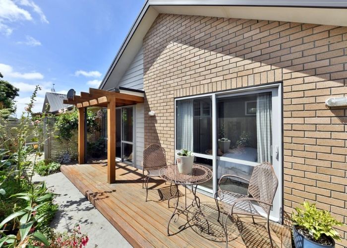Recently sold 2/323 Wairakei Road, Burnside, Christchurch homes.co.nz