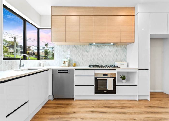 For sale 16E Sheridan Drive, New Lynn, Waitakere City, Auckland