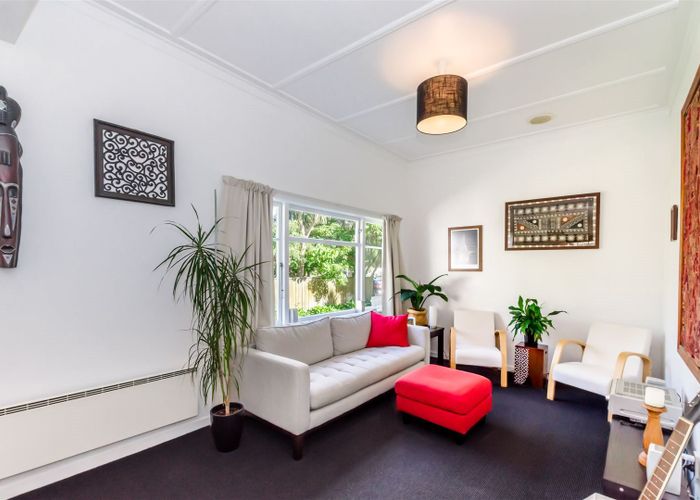 Free property data for 10 Tilley Road, Paekakariki homes.co.nz