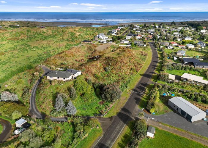 For sale 24 Strathnaver Glen, Waikawa Beach, Horowhenua, Manawatu