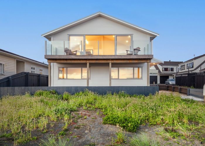 Free property data for 18 Lyall Parade, Lyall Bay, Wellington homes.co.nz