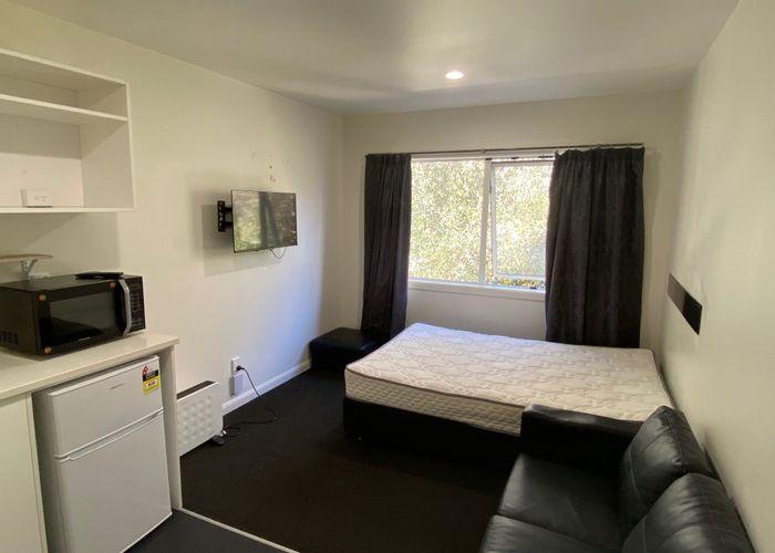 For rent 4/5 Rm A Edgecumbe Street, Whitiora, Hamilton, Waikato