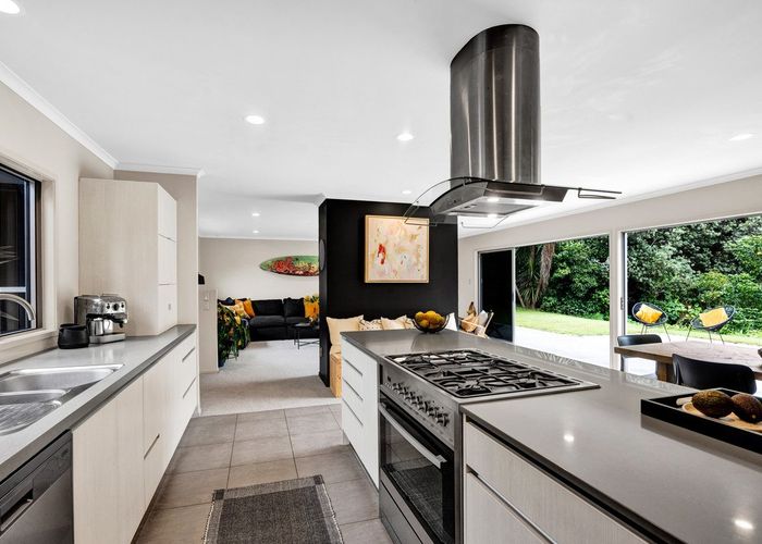 Recently sold 72E Wairau Road, Oakura homes.co.nz