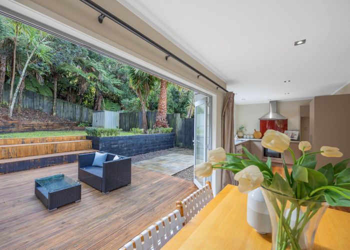 Free property data for 1/11 Branston Avenue, Browns Bay, Auckland