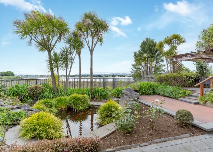 Free property data for 8 Mull Place, Wattle Downs, Auckland homes.co.nz