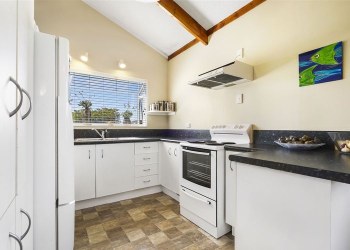 Free property data for 39 Endeavour Avenue, Flagstaff, Hamilton homes