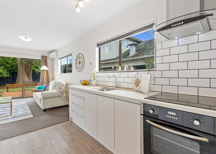 For sale 2A Allright Place, Mount Wellington, Auckland City, Auckland