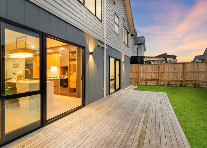 For sale 12 Woodacre Street, Flat Bush, Manukau City, Auckland