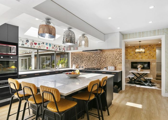 Free property data for 121 Campbell Street, Karori, Wellington homes