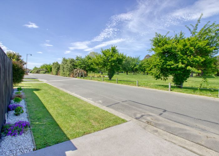 Recently sold 33 Little Oaks Drive, Yaldhurst, Christchurch homes.co.nz