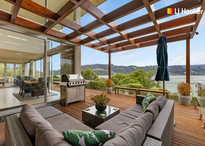 Free property data for 8 Mission Cove, Company Bay, Dunedin homes.co.nz