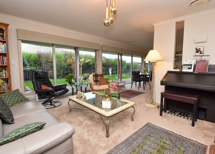 Free property data for 28 Armstrong Avenue, Carterton homes.co.nz