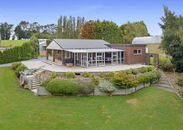 Free property data for 96 Middle Street, Pukerau, Gore homes.co.nz