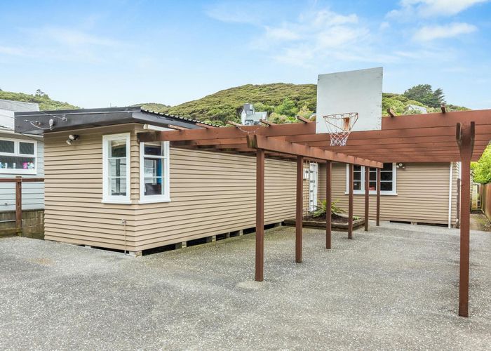For sale 44 Airlie Road, Plimmerton, Porirua, Wellington homes.co.nz