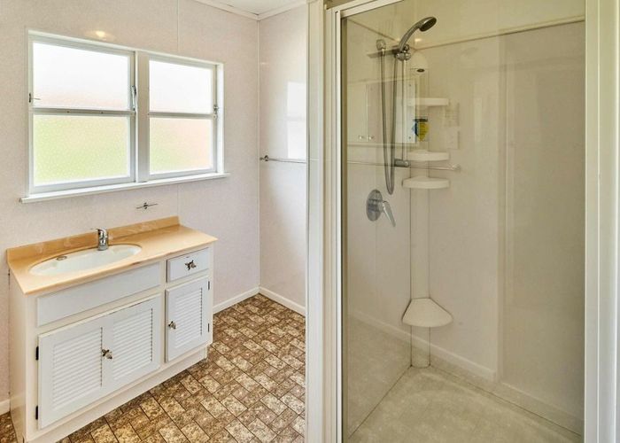 For rent 4 McLellan Street, Tawa, Wellington, Wellington homes.co.nz