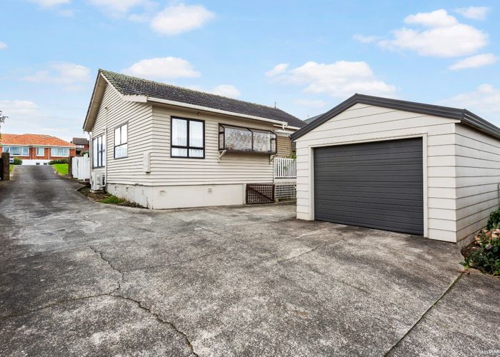 For sale 179 Taylor Street, Blockhouse Bay, Auckland City, Auckland
