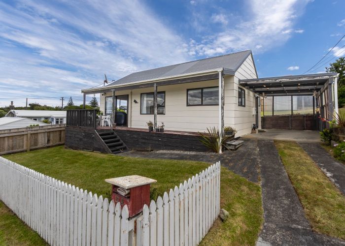 Free property data for 17A Moana Street, Otaki Beach, Otaki homes.co.nz