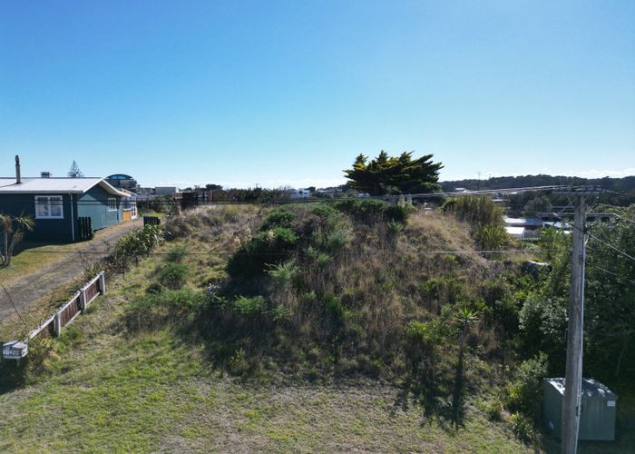For sale 9 Mack Street, Foxton Beach, Horowhenua, Manawatu